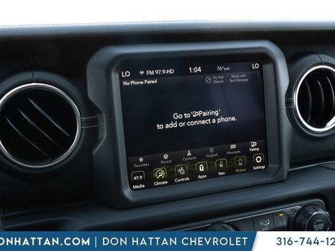 Used 2022 Jeep Wrangler Unlimited Sahara w/ Cold Weather Group AWD/4WD image 8