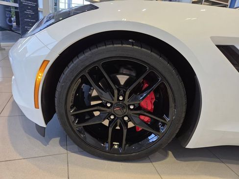 Used 2019 Chevrolet Corvette Stingray Coupe w/ Carbon Flash Badge Package RWD image 25