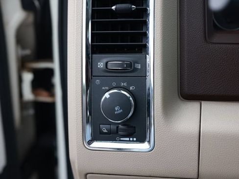 Used 2018 RAM 1500 Laramie AWD/4WD image 48