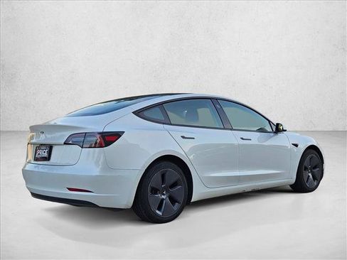 Used 2023 Tesla Model 3 Standard Range RWD image 5