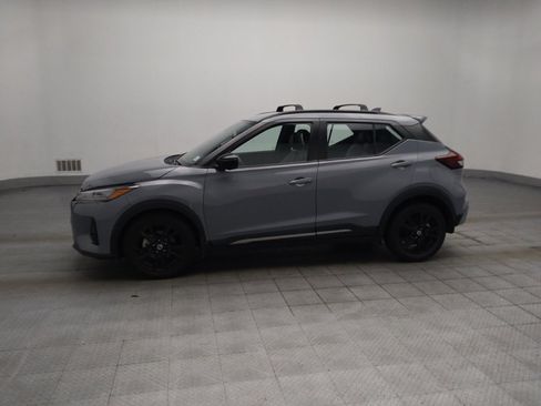 Used 2021 Nissan Kicks SR w/ SR Premium Package FWD image 2