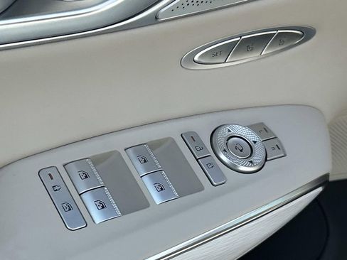 New 2026 Genesis GV70 2.5T Advanced image 18