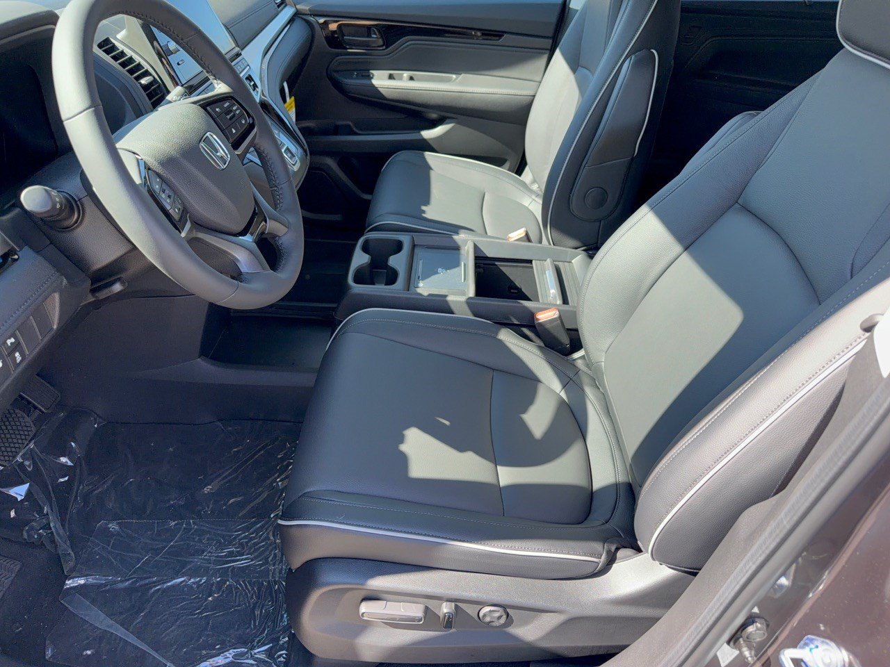 New 2027 Honda Odyssey Touring image 5