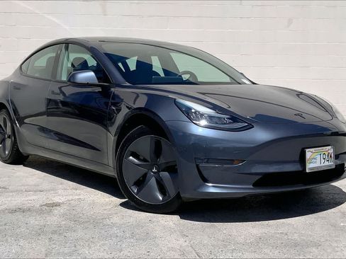 Used 2020 Tesla Model 3 Standard Range Plus RWD image 21