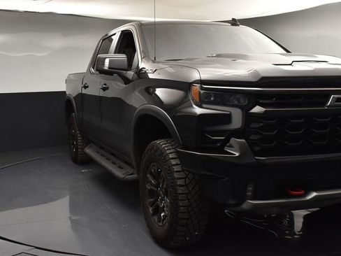 Used 2025 Chevrolet Silverado 1500 ZR2 w/ Technology Package AWD/4WD image 2