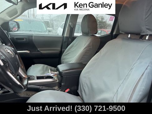 Used 2016 Toyota Tacoma SR5 image 11