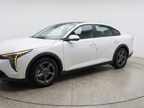 Used 2025 Kia K4 FWD image 3