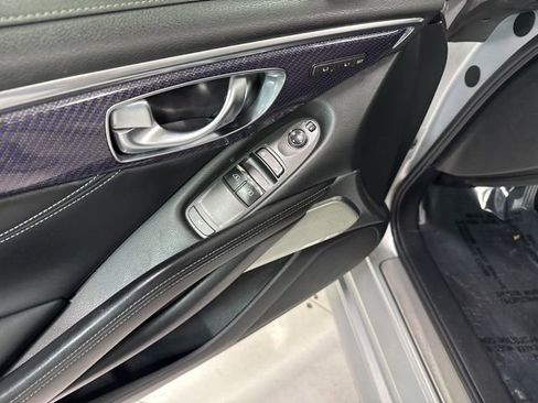Used 2017 INFINITI Q60 Red Sport 400 image 12