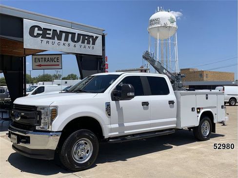 Used 2019 Ford F250 XL w/ Power Equipment Group AWD/4WD image 1