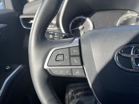 Used 2022 Toyota Highlander Limited image 18