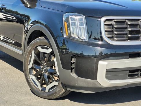 Certified 2023 Kia Telluride S w/ S Sunroof Package FWD image 11