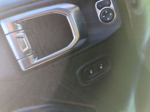 New 2026 Jeep Wrangler Unlimited Rubicon image 13