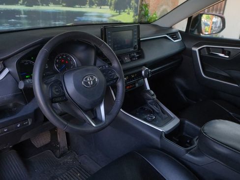 Used 2022 Toyota RAV4 XLE image 14