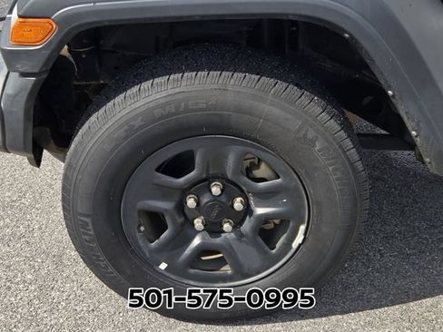 Used 2023 Jeep Wrangler Unlimited Sport AWD/4WD image 19