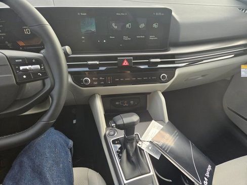 New 2026 Kia Sportage EX image 2