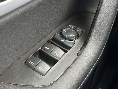 Used 2025 Chevrolet Blazer LT image 16