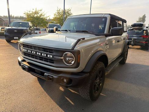 Certified 2024 Ford Bronco Black Diamond AWD/4WD image 3
