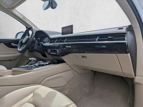 Used 2018 Audi Q7 3.0T Prestige w/ Prestige Package image 22