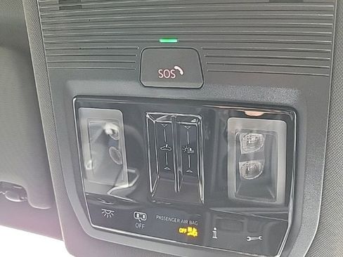 New 2026 Volkswagen Tiguan SE R-Line image 38