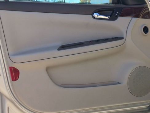 Used 2008 Chevrolet Impala LT w/ Luxury Edition Package image 9