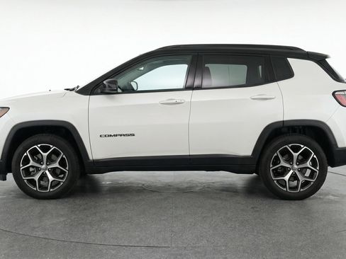 Used 2025 Jeep Compass Limited image 5