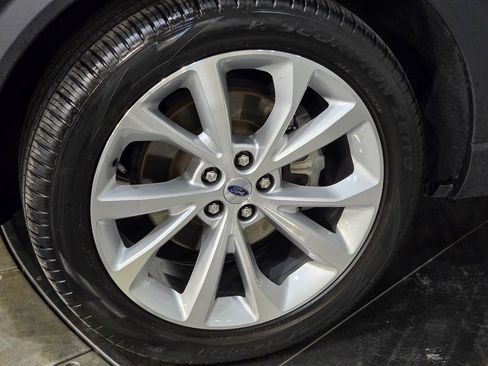 Used 2023 Ford Explorer Platinum w/ Technology Package image 13