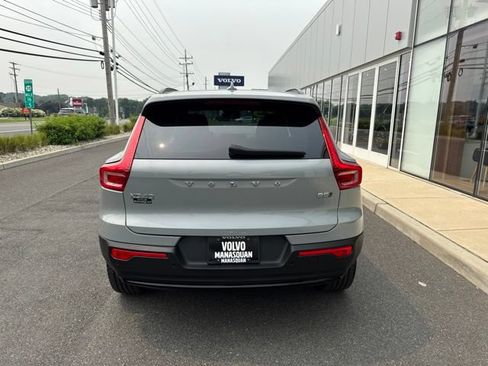 Certified 2025 Volvo XC40 B5 Plus AWD/4WD image 4