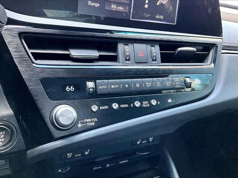 Used 2022 Lexus ES 350 F Sport w/ Accessory Package 2 FWD image 34