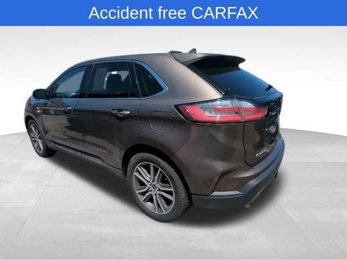 Used 2019 Ford Edge Titanium w/ Class II Trailer Tow Package AWD/4WD image 3