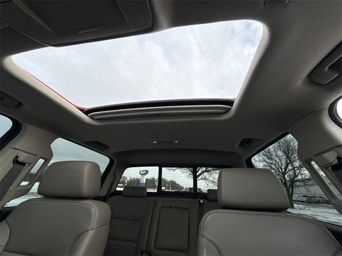 Used 2018 GMC Sierra 1500 SLT image 16