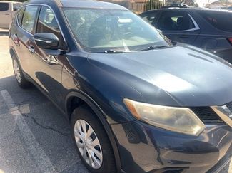 Used 2015 Nissan Rogue S video 2