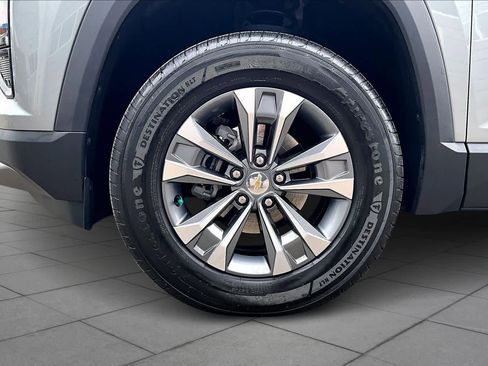 Used 2025 Chevrolet Equinox LT image 10