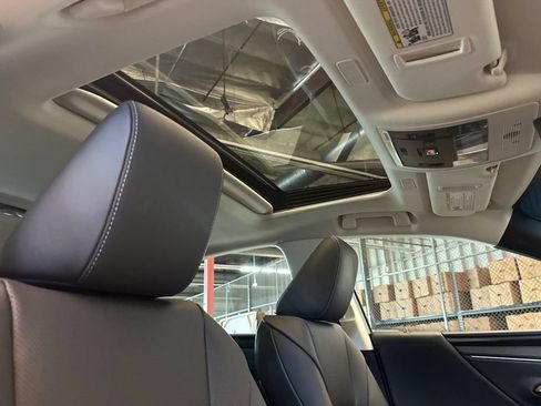 Certified 2025 Lexus ES 350 w/ Accessory Package (Z2) FWD image 16