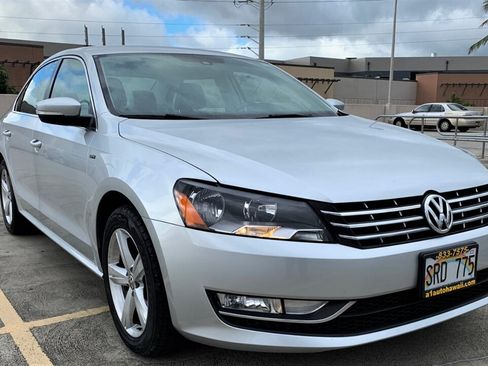 Used 2015 Volkswagen Passat 1.8T Limited Edition FWD image 3