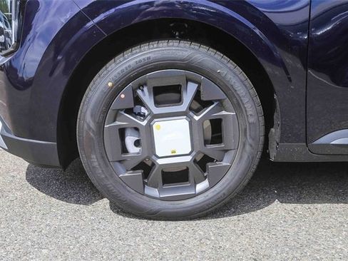 New 2026 Kia Carnival EX image 12