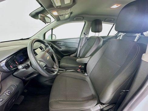 Used 2019 Chevrolet Trax LS image 13