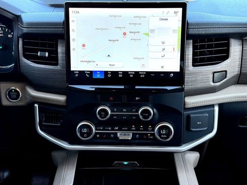 Used 2023 Ford Expedition Limited image 30