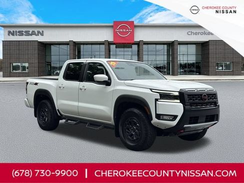 Certified 2025 Nissan Frontier PRO-4X AWD/4WD image 1