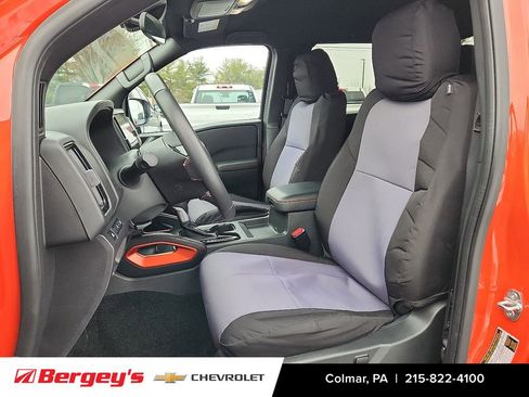 Used 2025 Nissan Frontier PRO-4X w/ Tow Package image 16