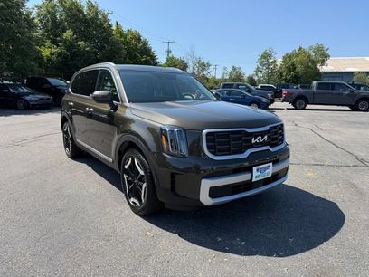 Used 2025 Kia Telluride S