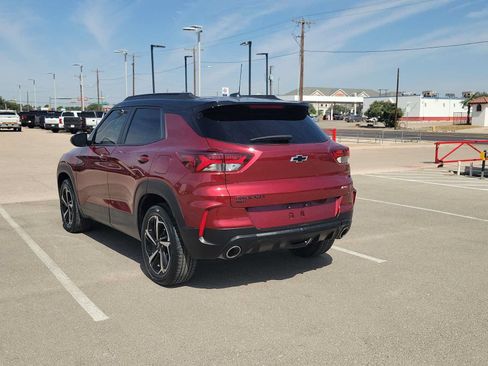 Used 2023 Chevrolet TrailBlazer RS w/ Sun and Liftgate Package AWD/4WD image 6