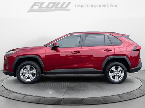 Used 2025 Toyota RAV4 XLE FWD image 5
