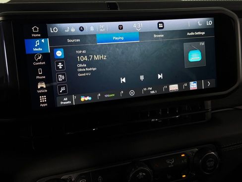 Certified 2025 Jeep Wrangler Unlimited Rubicon 4xe w/ Convenience Group AWD/4WD image 17
