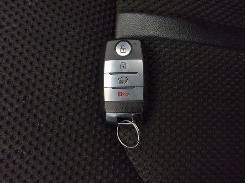 Used 2020 Kia Optima S FWD image 32
