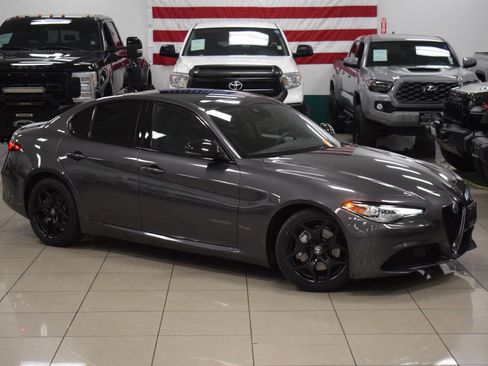 Used 2021 Alfa Romeo Giulia Sprint w/ Nero Edizione image 2