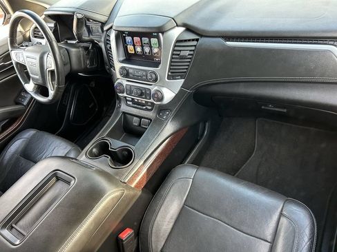 Used 2018 GMC Yukon XL SLT w/ Open Road Package AWD/4WD image 13