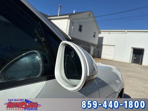 Used 2020 Porsche Macan image 15