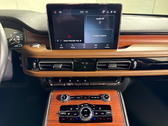 Used 2023 Lincoln Aviator Reserve w/ Equipment Group 201A AWD/4WD image 34
