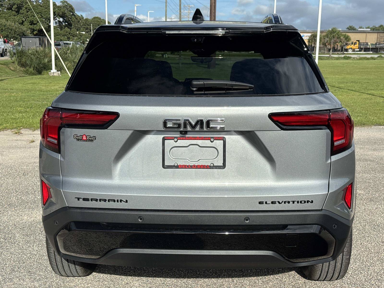 New 2027 GMC Terrain Elevation w/ Elevation Premium Package FWD image 4