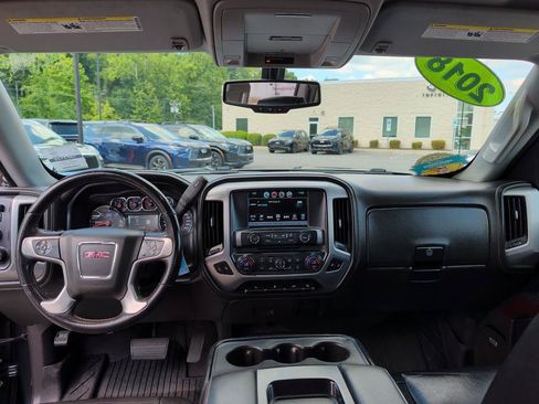 Used 2018 GMC Sierra 1500 SLT w/ SLT Premium Package AWD/4WD image 11